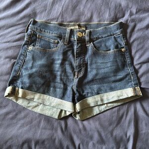 EXPRESS SHORTS